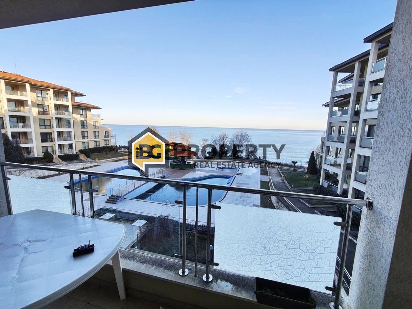 Продава 3-СТАЕН, гр. Бяла, област Варна, снимка 2 - Апартаменти - 53098084