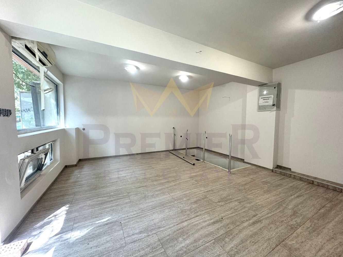 Продава ОФИС, гр. Варна, Зимно кино Тракия, снимка 2 - Офиси - 55896724