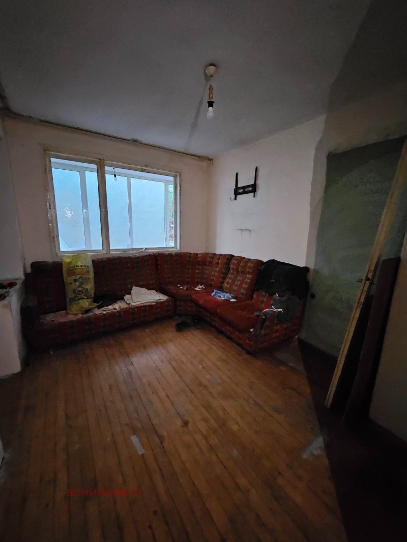 Продава МНОГОСТАЕН в област Пловдив, гр. Асеновград - 105 кв.м / 112 000 € » 219 052.96 лв., БОНИНАИМОТ