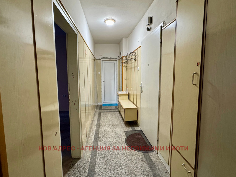 Продава 2-СТАЕН, гр. Търговище, Запад 1, снимка 6 - Апартаменти - 53125519