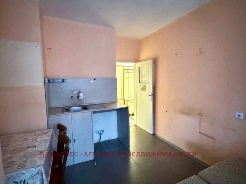 Продава 2-СТАЕН, гр. Търговище, Запад 1, снимка 5 - Апартаменти - 53125519