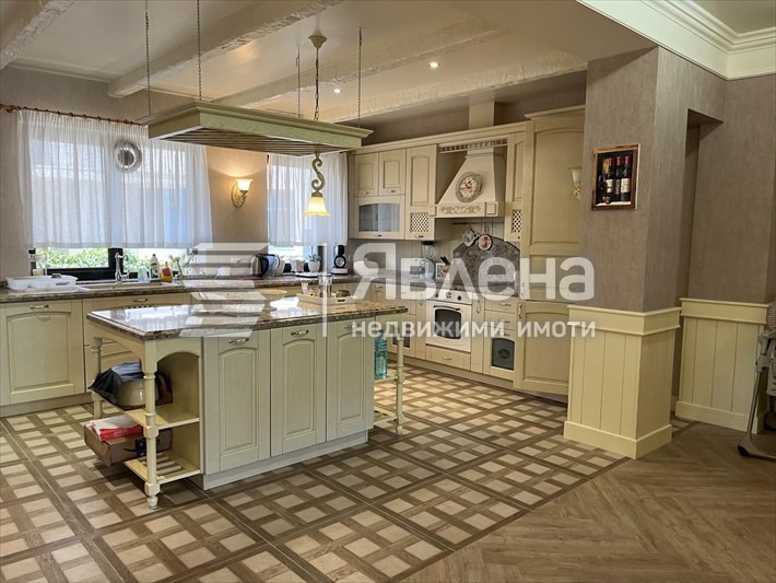 Eladó  3+ hálószoba Varna , k.k. Sv.Sv. Konstantin i Elena , 320 négyzetméter | 76616705 - kép [2]