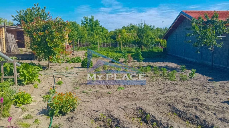 Продава КЪЩА, гр. Шумен, Макак, снимка 3 - Къщи - 53158421