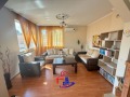 Продава ЕТАЖ ОТ КЪЩА, гр. Шумен, Център, снимка 2