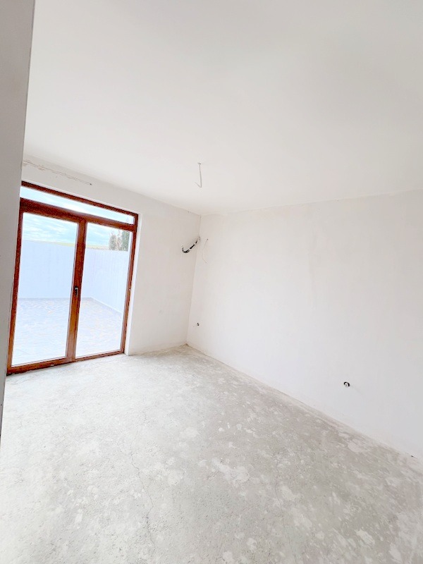 Продава 2-СТАЕН, гр. Ахелой, област Бургас, снимка 2 - Апартаменти - 52613424