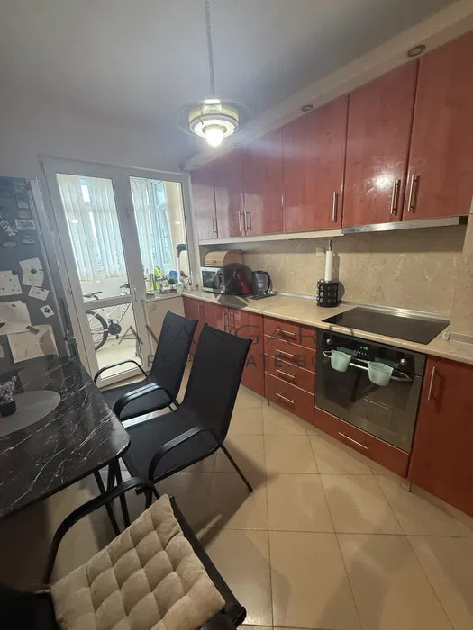 Продава 3-СТАЕН, гр. Пловдив, Христо Смирненски