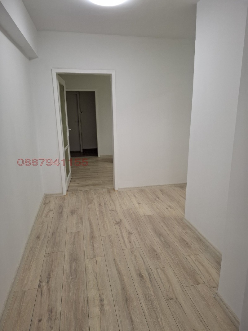 Продава 3-СТАЕН, гр. София, Красно село