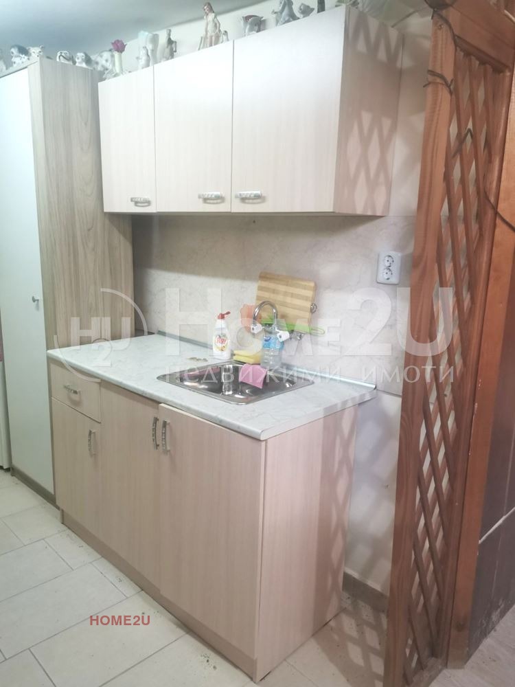 Продава МАГАЗИН, гр. Генерал Тошево, област Добрич, снимка 10 - Магазини - 51721563