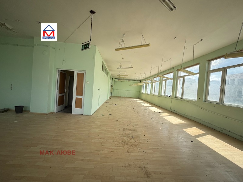 Na prodej  Průmyslová budova Šumen , Dobrudžanski , 810 m2 | 88369378