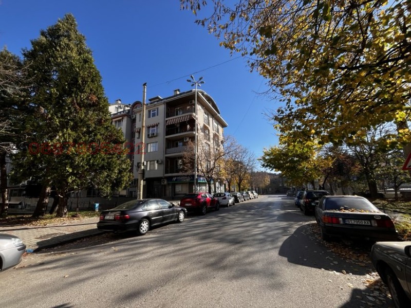 Продава 3-СТАЕН, гр. Велико Търново, Център, снимка 3 - Апартаменти - 53335121