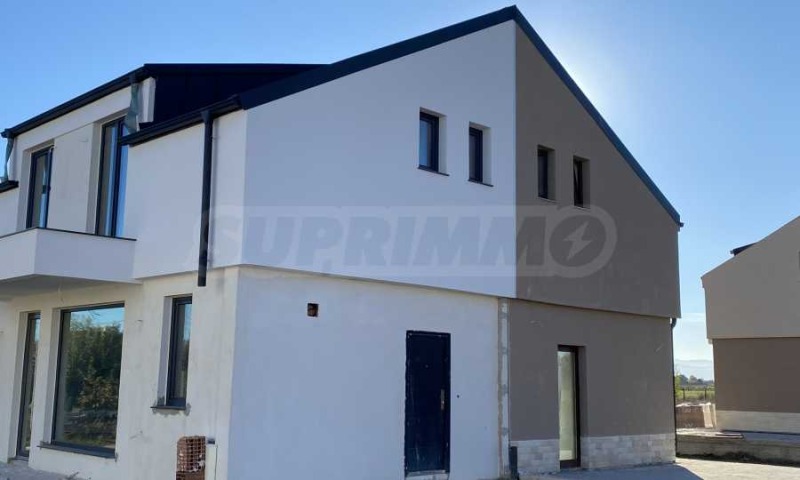 Продава КЪЩА, с. Скутаре, област Пловдив, снимка 3 - Къщи - 52244739