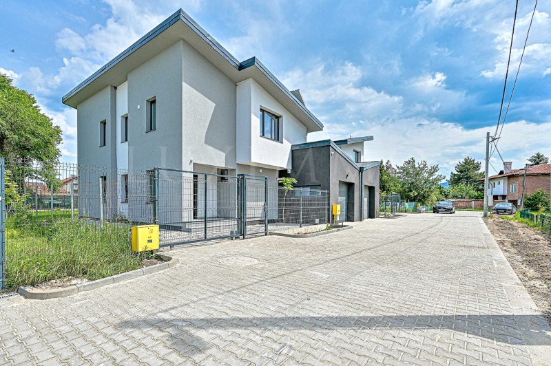 Продава КЪЩА, гр. София, с. Лозен, снимка 16 - Къщи - 52322937