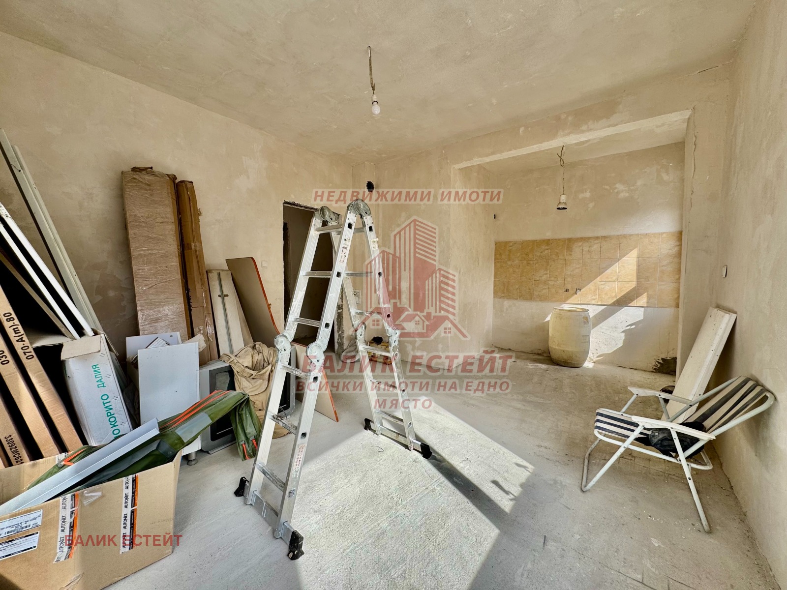 Продава ЕТАЖ ОТ КЪЩА, гр. Добрич, Христо Ботев, снимка 2 - Етаж от къща - 54711820
