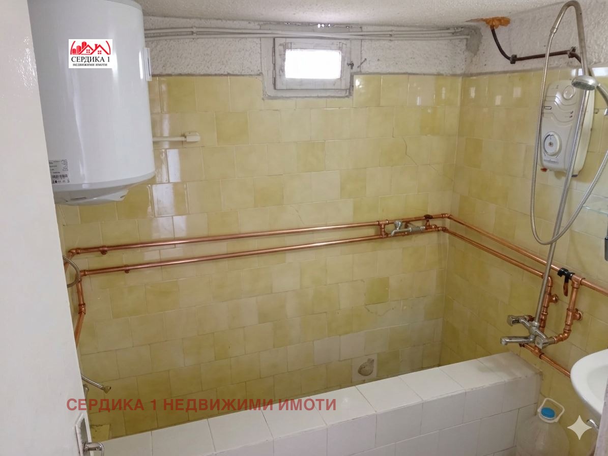 Продава КЪЩА, гр. Бобов дол, област Кюстендил, снимка 9 - Къщи - 54819359