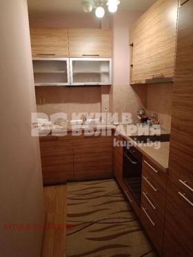 Продава 2-стаен град Варна Център - [1] 