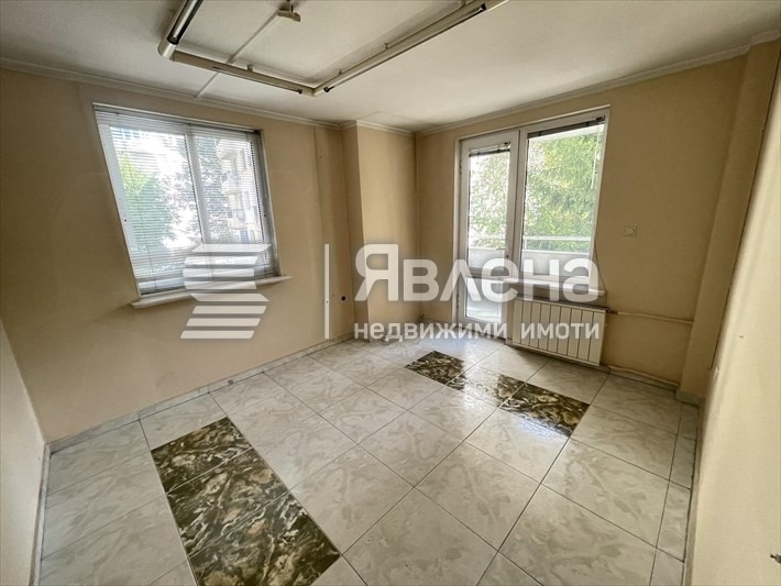 Продава МНОГОСТАЕН, гр. София, Изток, снимка 2 - Aпартаменти - 47500361