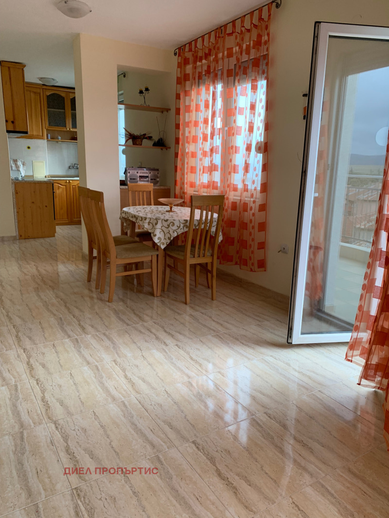 Продава 2-СТАЕН, гр. Бургас, Крайморие, снимка 2 - Апартаменти - 52985695