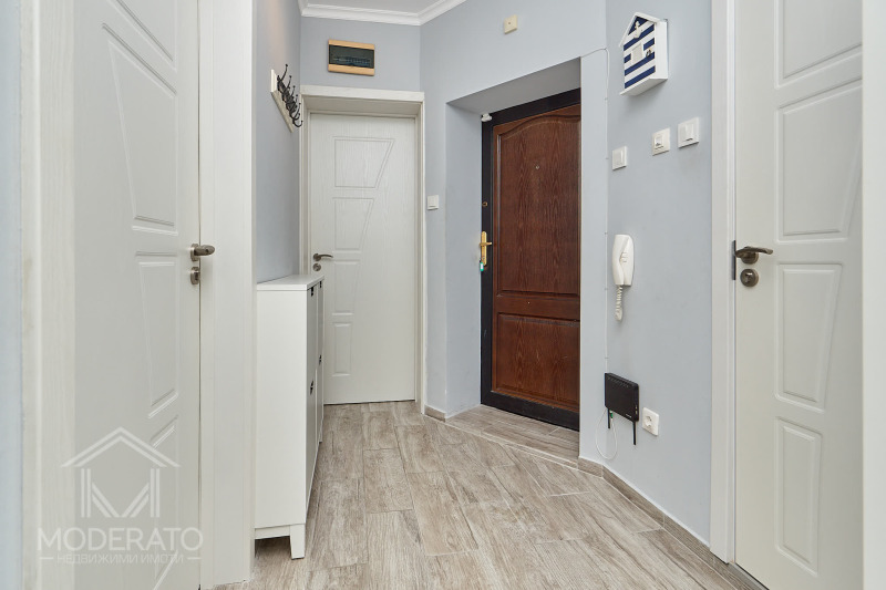 Myytävänä  2 makuuhuonetta Burgas , Tsentar , 75 neliömetriä | 12424274 - kuva [2]