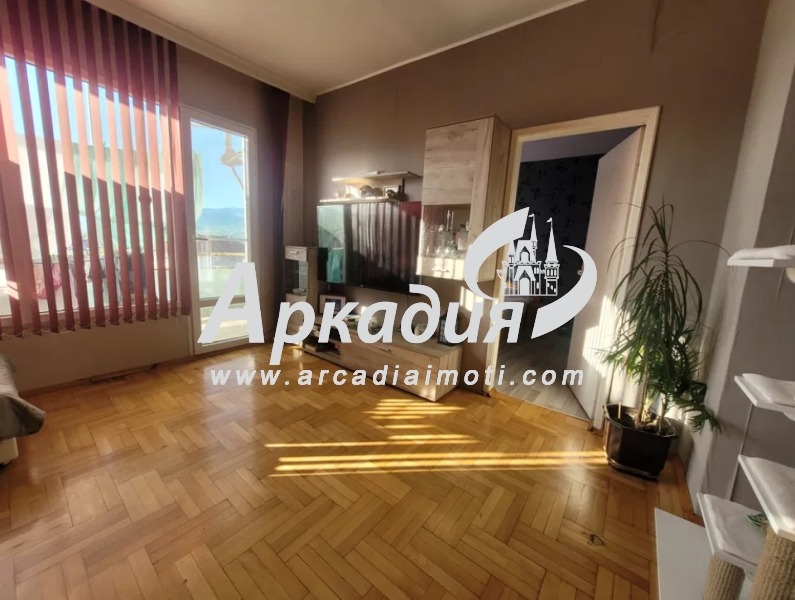 For Sale  2 bedroom Plovdiv , Komatevo , 86 sq.m | 77007231 - image [2]
