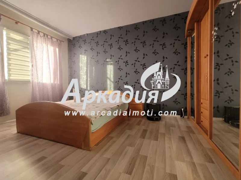 For Sale  2 bedroom Plovdiv , Komatevo , 86 sq.m | 77007231 - image [9]