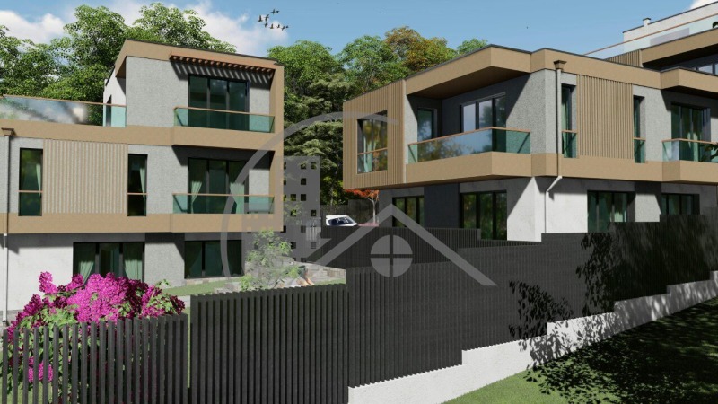 À venda  Casa Varna , m-t Salzica , 179 m² | 62248677