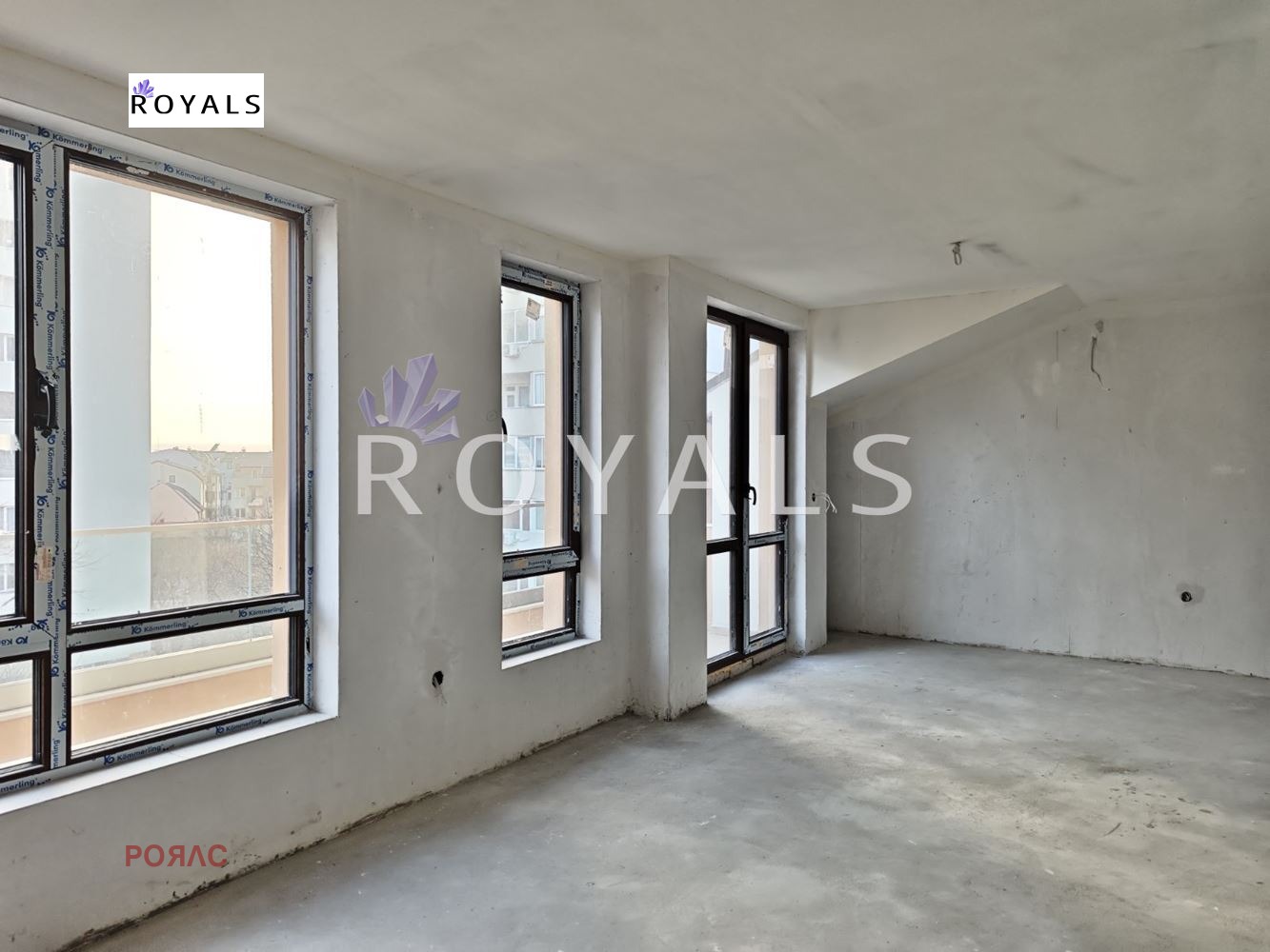 Продава 4-СТАЕН, гр. Варна, Лятно кино Тракия, снимка 2 - Апартаменти - 56163108