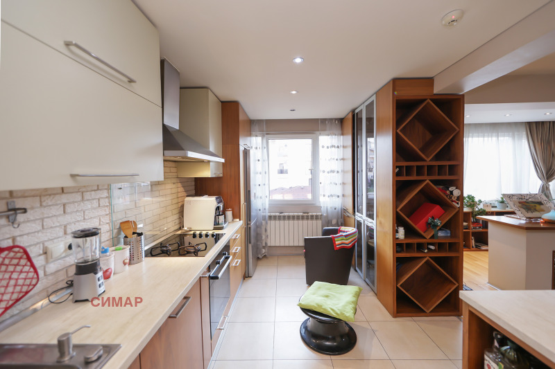 Продава МНОГОСТАЕН, гр. София, Манастирски ливади, снимка 2 - Апартаменти - 53197806