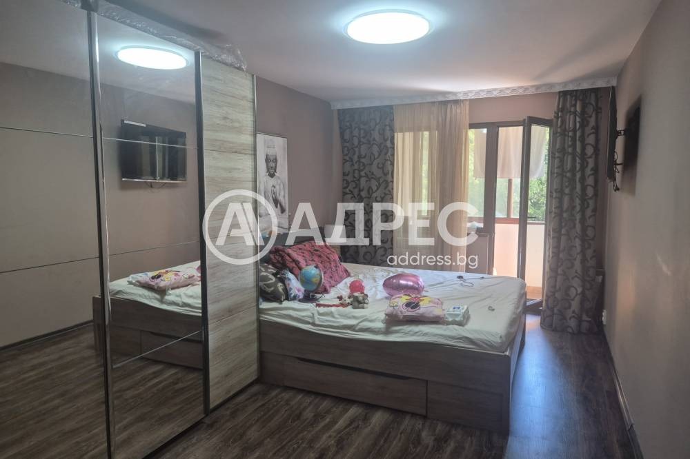 Продава 3-СТАЕН, гр. София, Младост 1