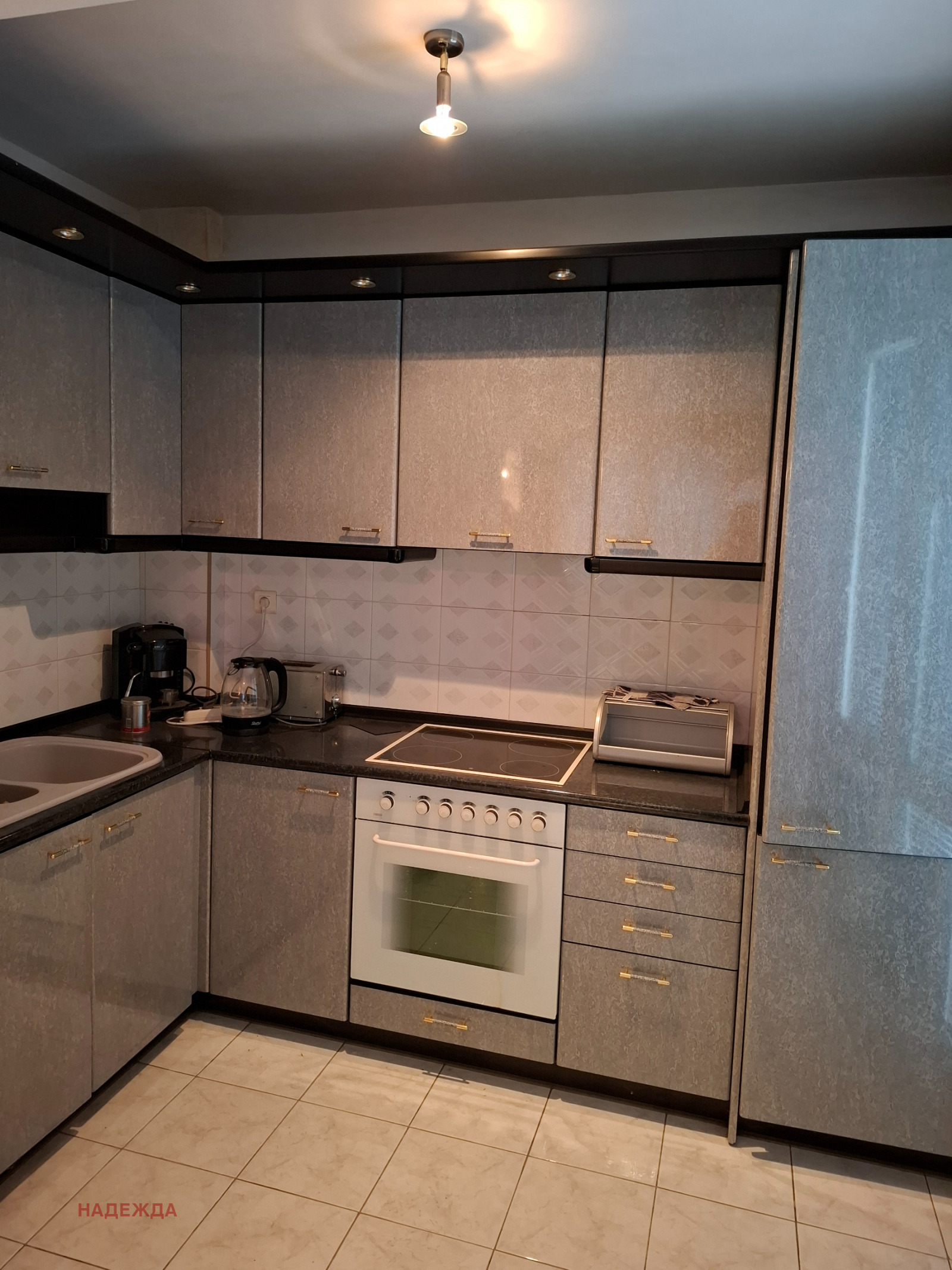 Продава МЕЗОНЕТ, гр. Плевен, Широк център