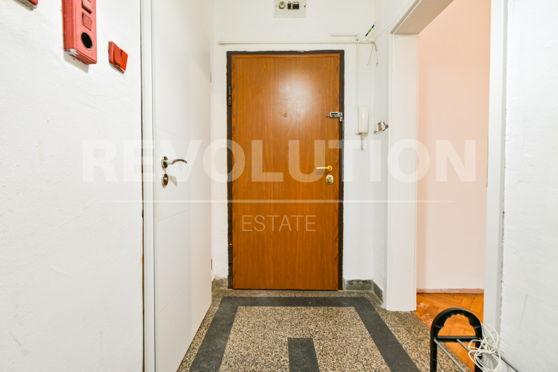 De vânzare  1 dormitor Sofia , Țentâr , 80 mp | 84077940 - imagine [9]