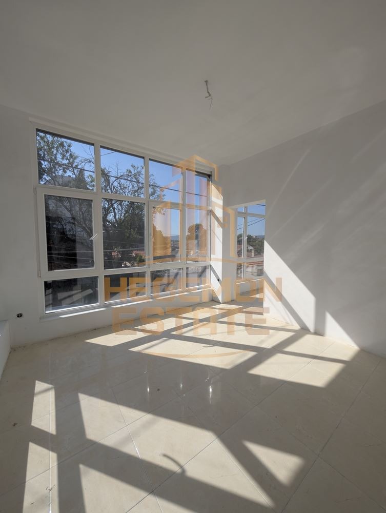 Продава 3-СТАЕН, гр. Варна, Погреби, снимка 4 - Апартаменти - 55023674