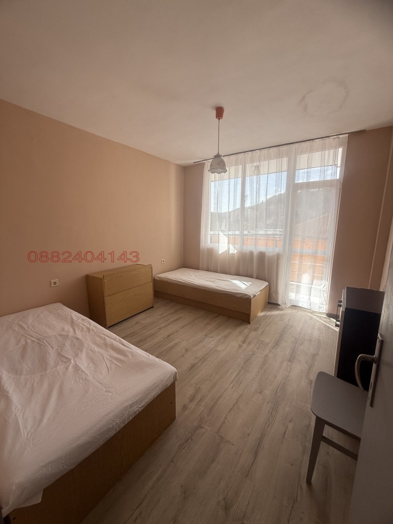 Продава МНОГОСТАЕН, гр. Трън, област Перник, снимка 2 - Апартаменти - 53156091