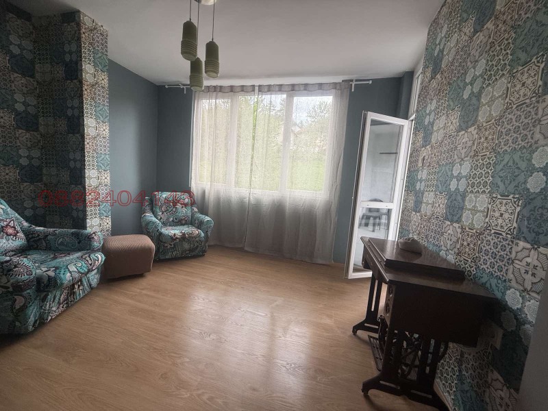 Продава МНОГОСТАЕН, гр. Трън, област Перник