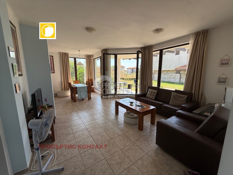 Продава КЪЩА, с. Кошарица, област Бургас, снимка 3 - Къщи - 52808526