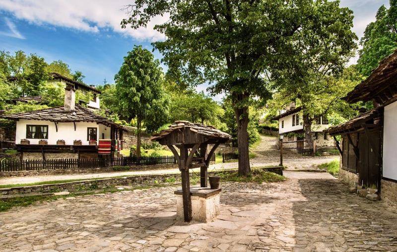 Продава ПАРЦЕЛ в област Габрово, с. Боженците - 1000 кв.м / 19 000 € » 37 160.77 лв., ВМТ