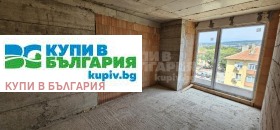 3-стаен град Варна, Колхозен пазар 5