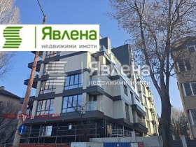 3-стаен град София, Редута 1