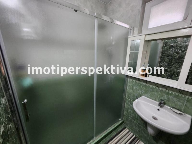 En venta  2 dormitorios Plovdiv , Tsentar , 100 metros cuadrados | 12043304 - imagen [12]