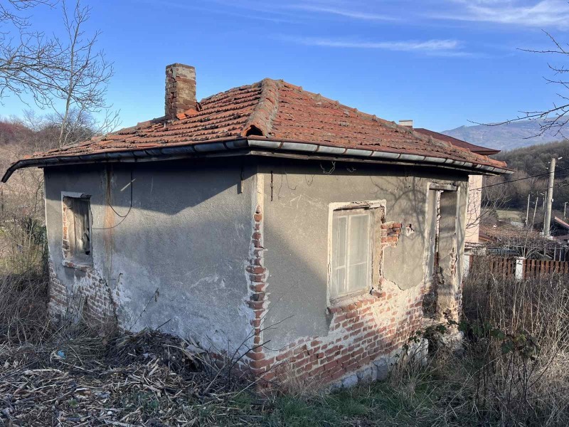 Продава КЪЩА, с. Кралев дол, област Перник, снимка 8 - Къщи - 52745827