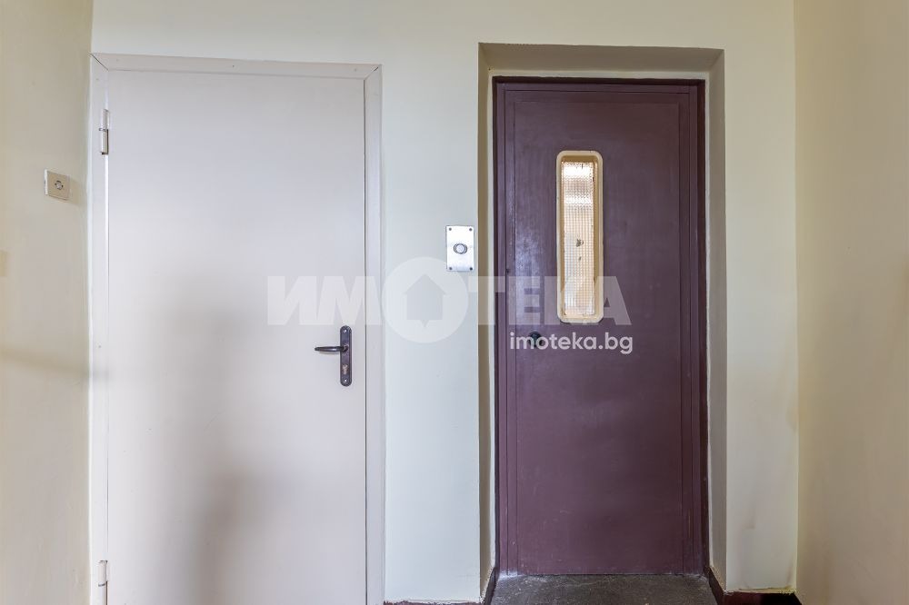 Продава 1-СТАЕН, гр. Варна, ЖП Гара, снимка 12 - Апартаменти - 55936321