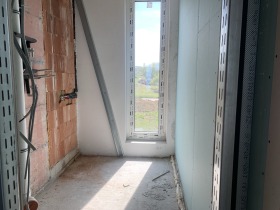 2 ložnice m-t Zelenika, Varna 9