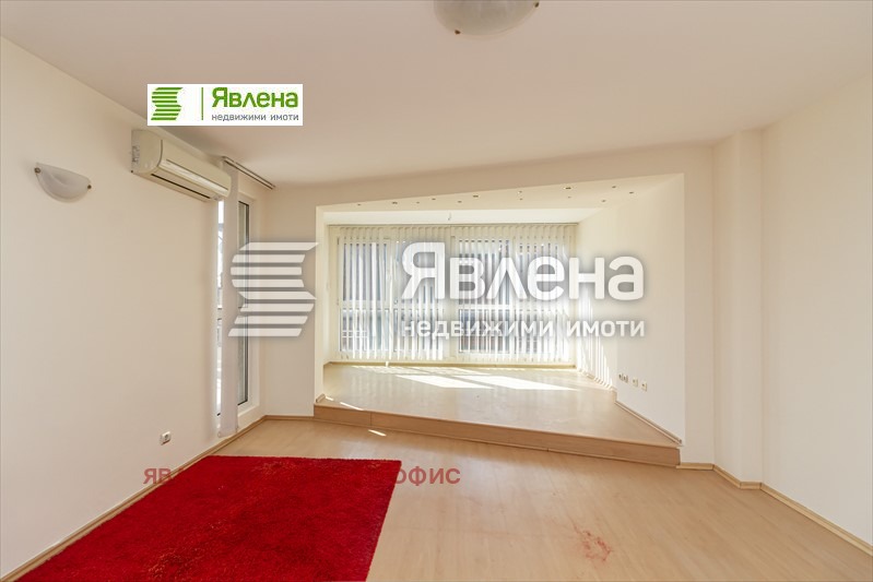 Продава 3-СТАЕН, гр. София, Център, снимка 1 - Aпартаменти - 48121471