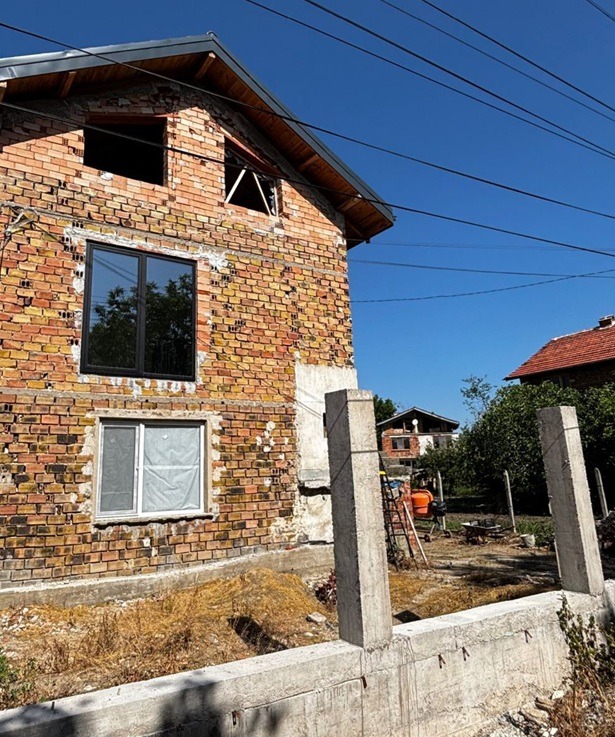 Продава КЪЩА, с. Златитрап, област Пловдив, снимка 2 - Къщи - 55939773