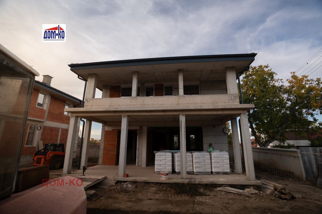 Продава КЪЩА, с. Дебръщица, област Пазарджик, снимка 2 - Къщи - 52410715