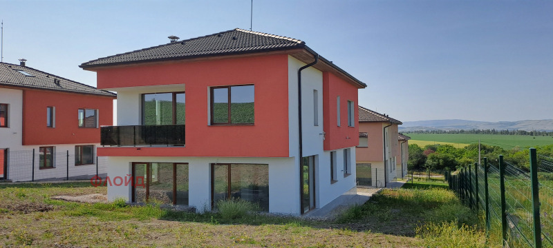 Продава  Къща област София , с. Хераково , 235 кв.м | 91103760 - изображение [2]