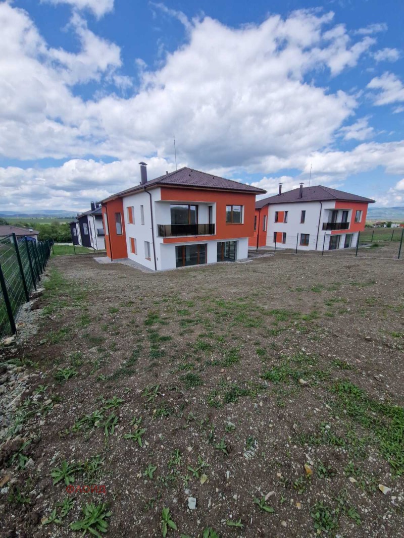 Te koop  Huis regio Sofia , Cherakovo , 235 m² | 91103760 - afbeelding [2]