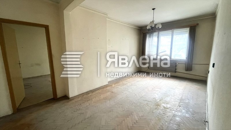Продава 2-СТАЕН, гр. София, Център, снимка 2 - Апартаменти - 56076291