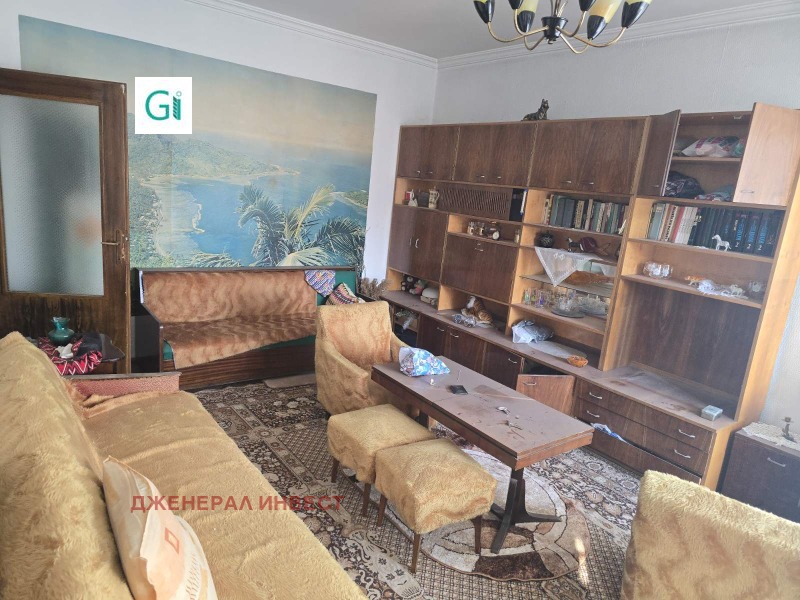 Продава 4-СТАЕН, гр. Благоевград, Идеален център