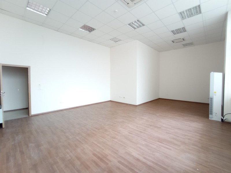 À venda  Escritório Sofia , 7-mi 11-ti kilometar , 463 m² | 65377551