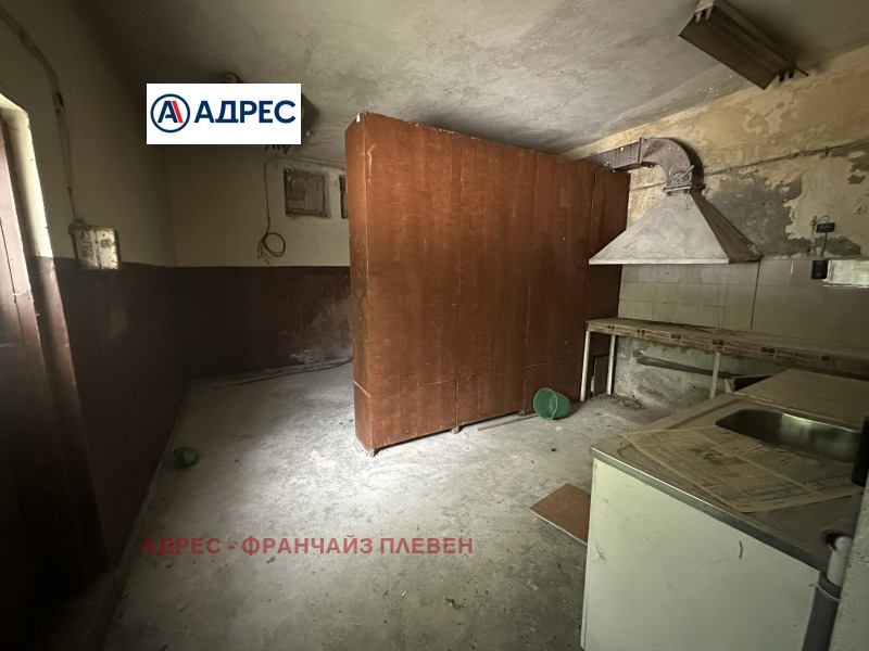 Продава МАГАЗИН, гр. Плевен, Сторгозия, снимка 3 - Магазини - 52600446